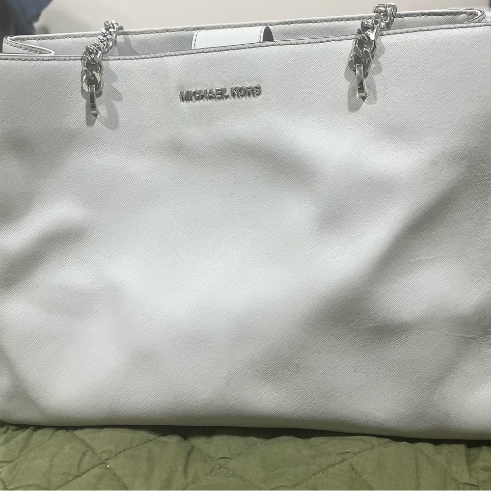 Michael Kors Silver White Shoulder Bag with Structured Design